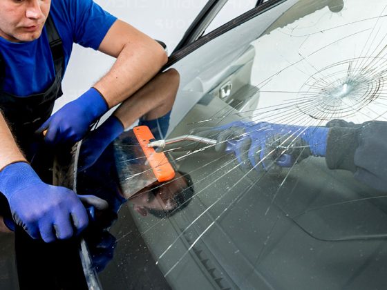 Repairing vs. Replacing Your Windshield